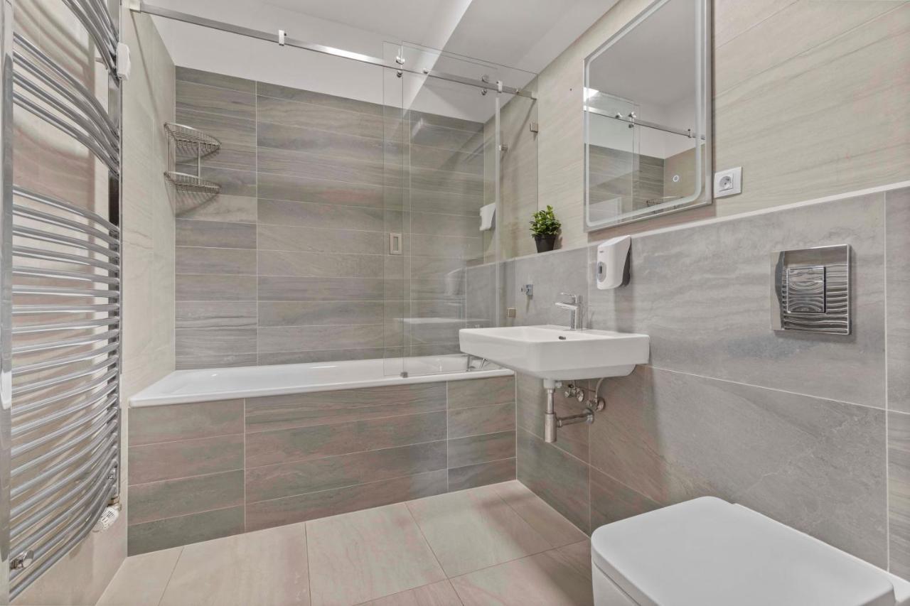 Lam Premiere - Ac - Awesome View In Bratislava Apartamento Exterior foto